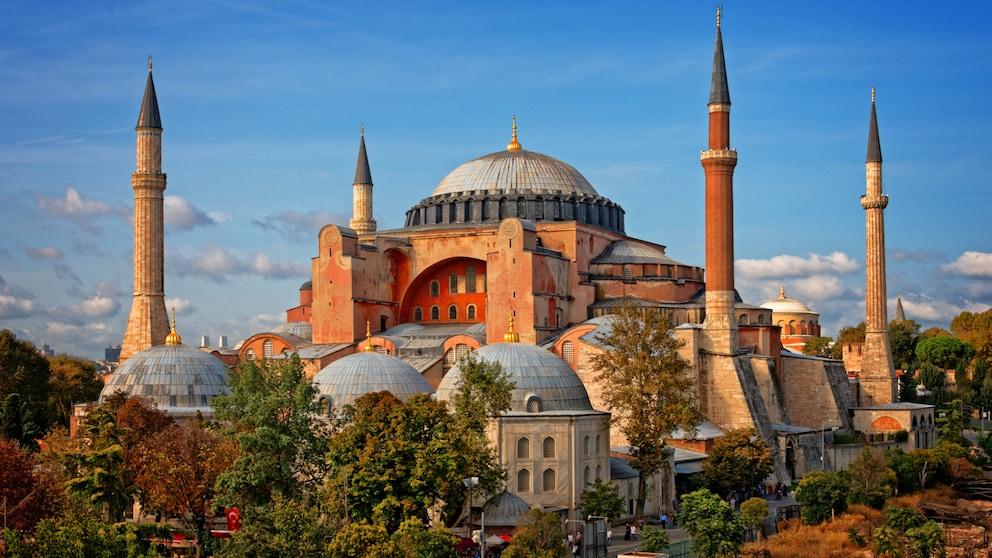Historic Places in Istanbul - Hagia Sophia